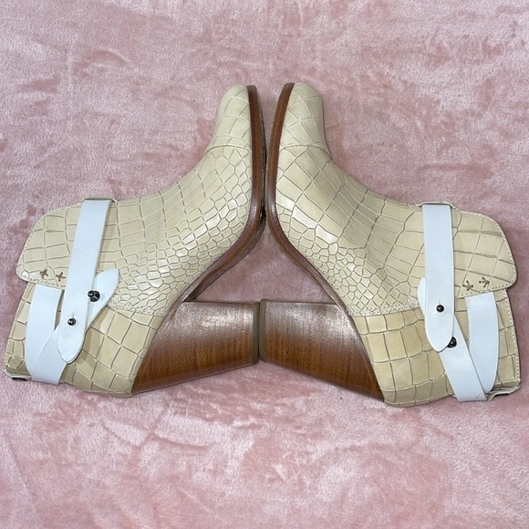 Rag & Bone Harrow Booties in Ivory Snakeskin Sz. 38.5 / 8.5US - Picture 9 of 16
